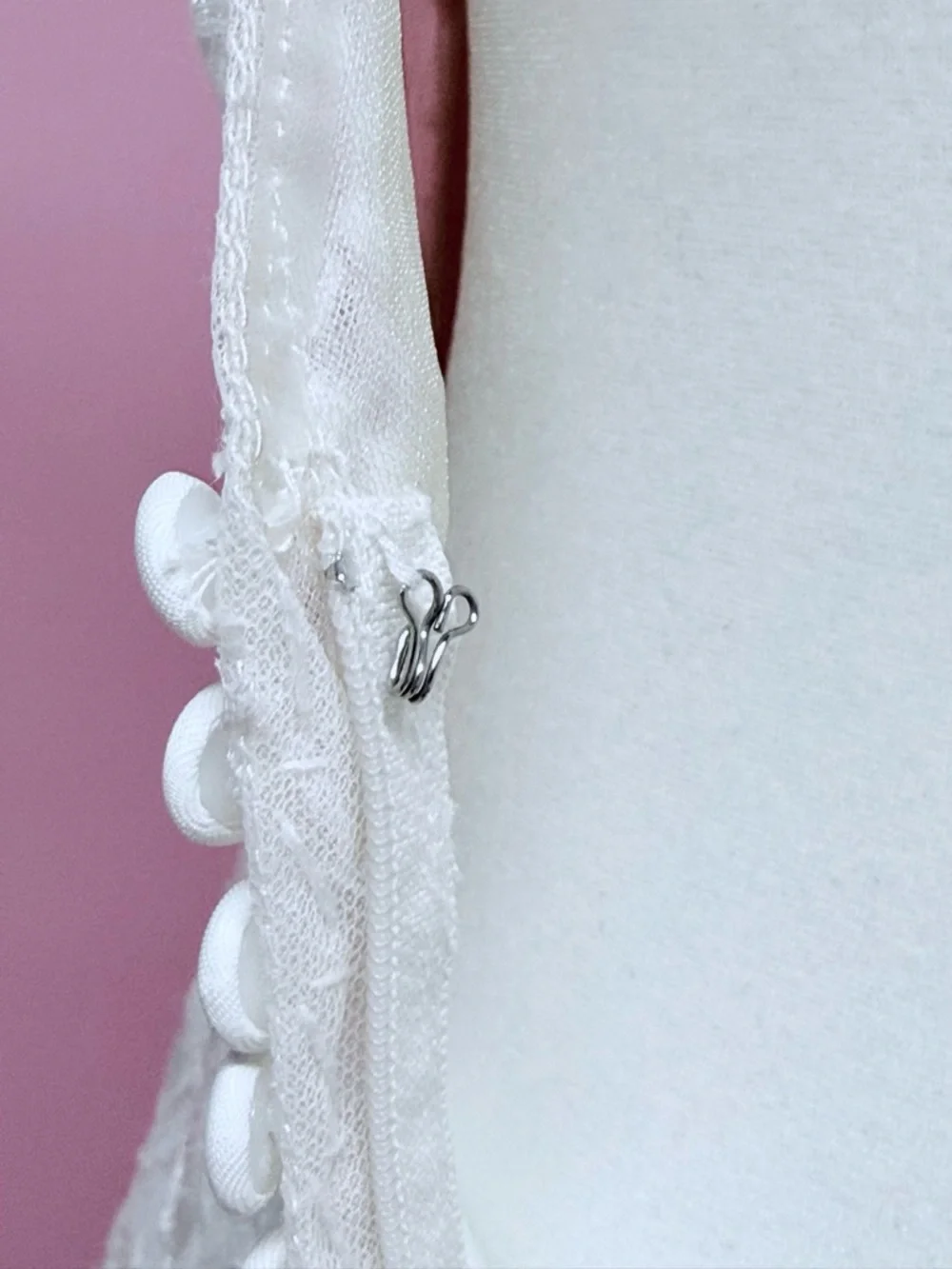 Justin Alexander Jolene Wedding Gown - Picture 4 of 16